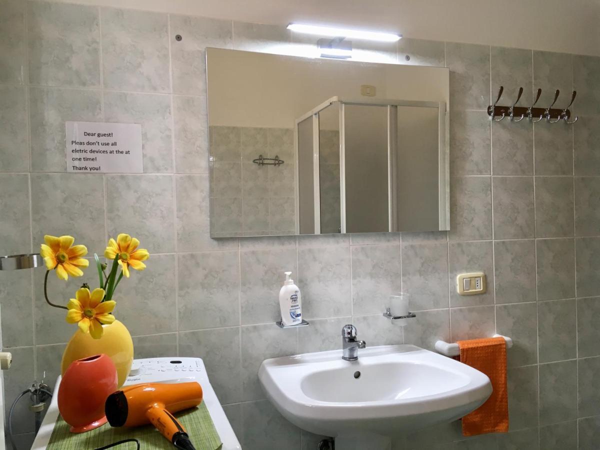 里瓦迪索尔托Irina'S House With View On Like And Swimming Pool公寓 外观 照片